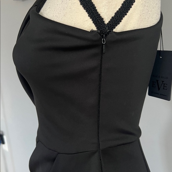 Black Halo Egan One Shoulder Gown - Picture 8 of 14